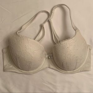 Victoria’s Secret 34D